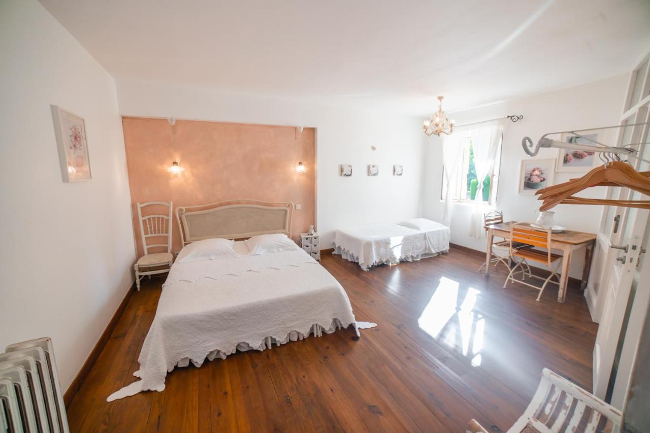Domaine De Marseillens Bed and Breakfast Palaja Eksteriør billede